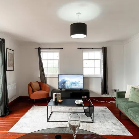 Bright 1 Bed Harbour-side With Balcony アパート *