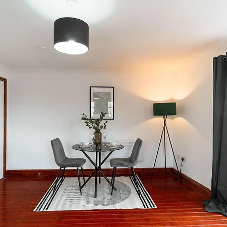 アパート Bright 1 Bed Harbour-side With Balcony ホワイトヘイブン