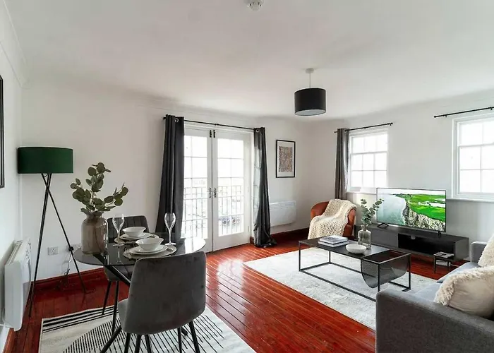 Lejlighed Bright 1 Bed Harbour-side With Balcony *